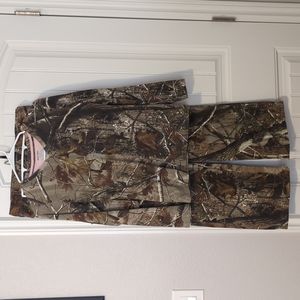 Realtree hunting camo outfit
